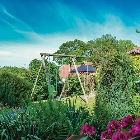 Gorgeous In Le Chateau * Auxi-le-Chateau