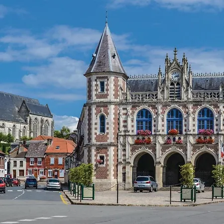 Gorgeous In Le Chateau