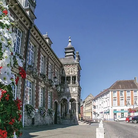 Gorgeous In Le Chateau *